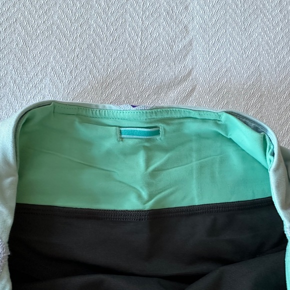 Lululemon Run Times Short, Size 4, Black & Purple - Picture 8 of 9